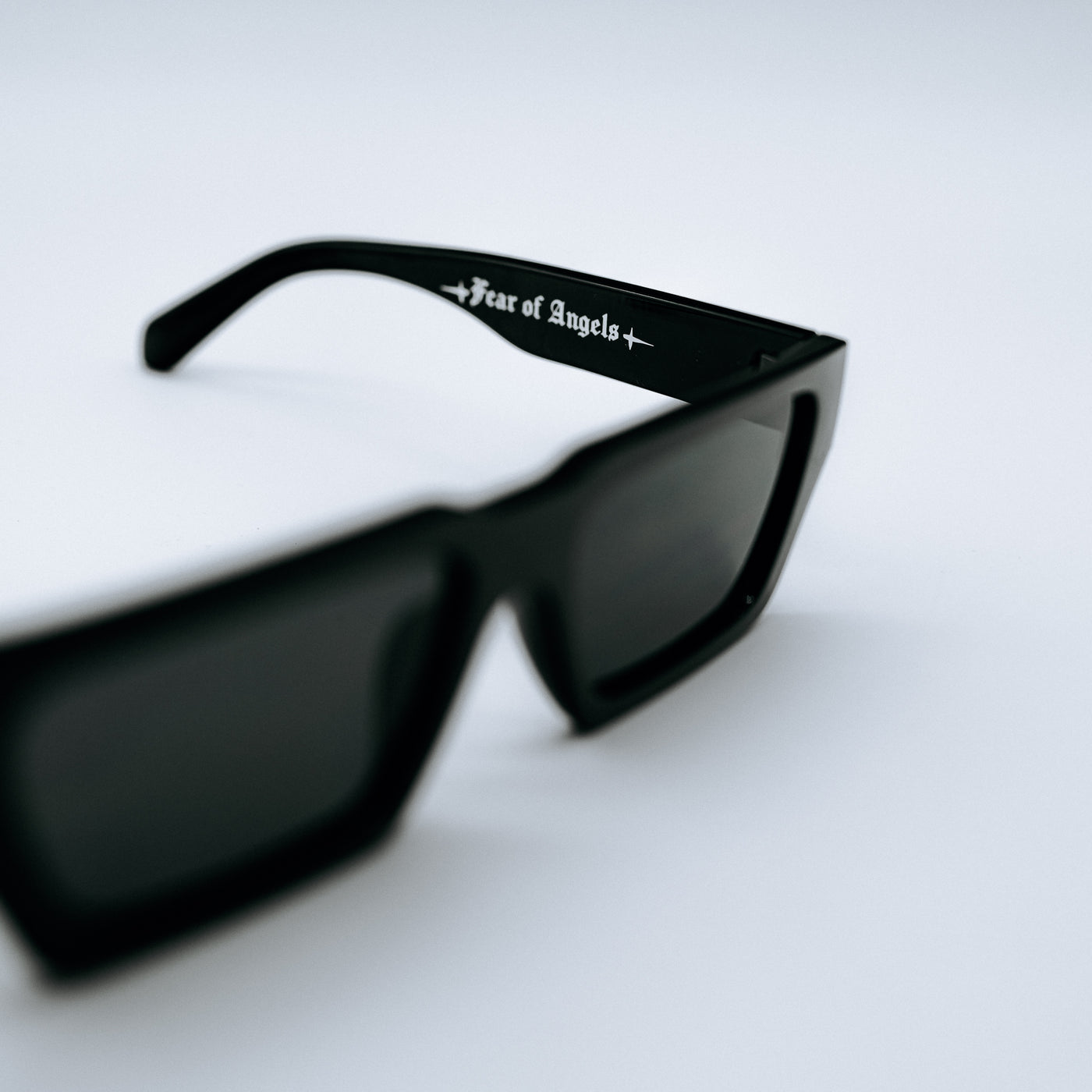 Slim Sunglasses  [ Black ]